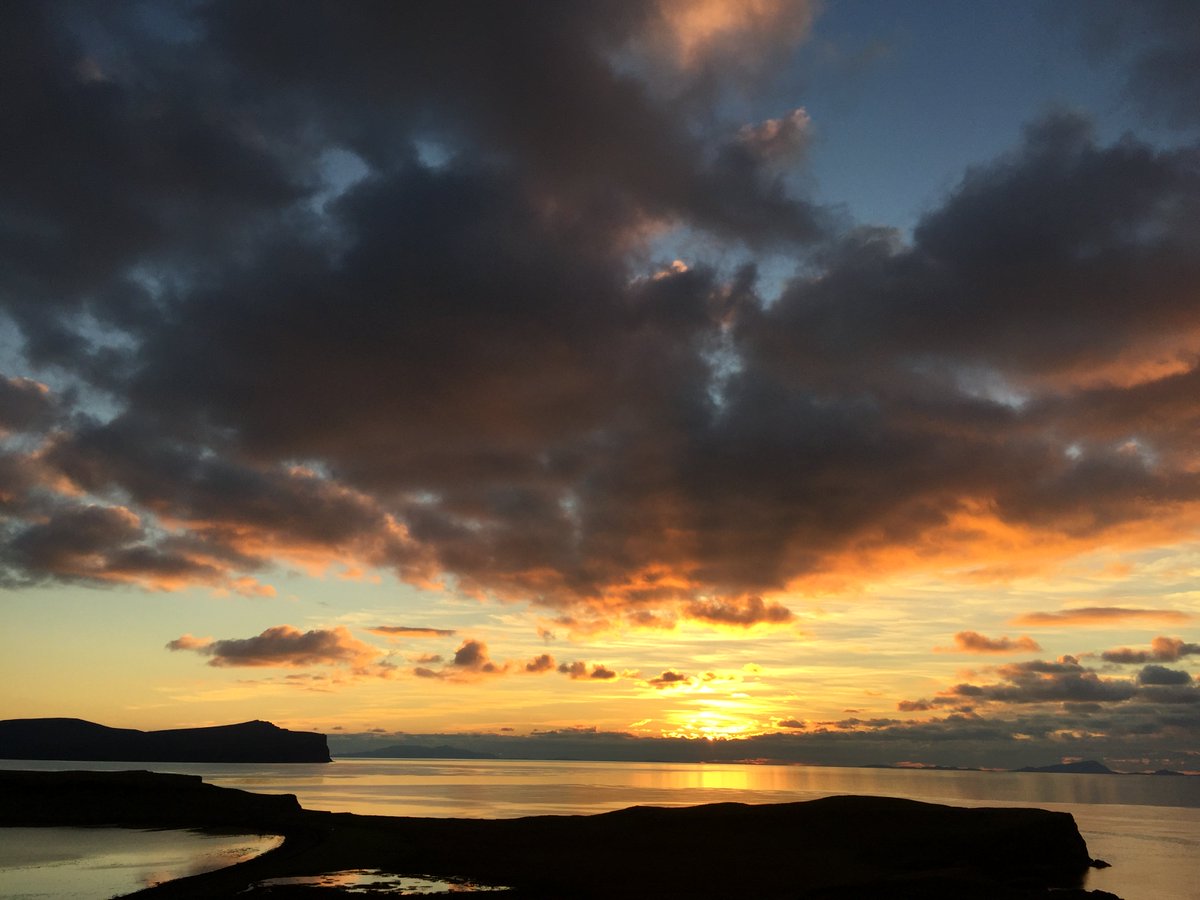 Where to eat in Skye?  10 great places to try. yourscottishtour.com/10-places-to-e… #skye #highlands #scotland #foodies #coffee #baking #chef Please RT x