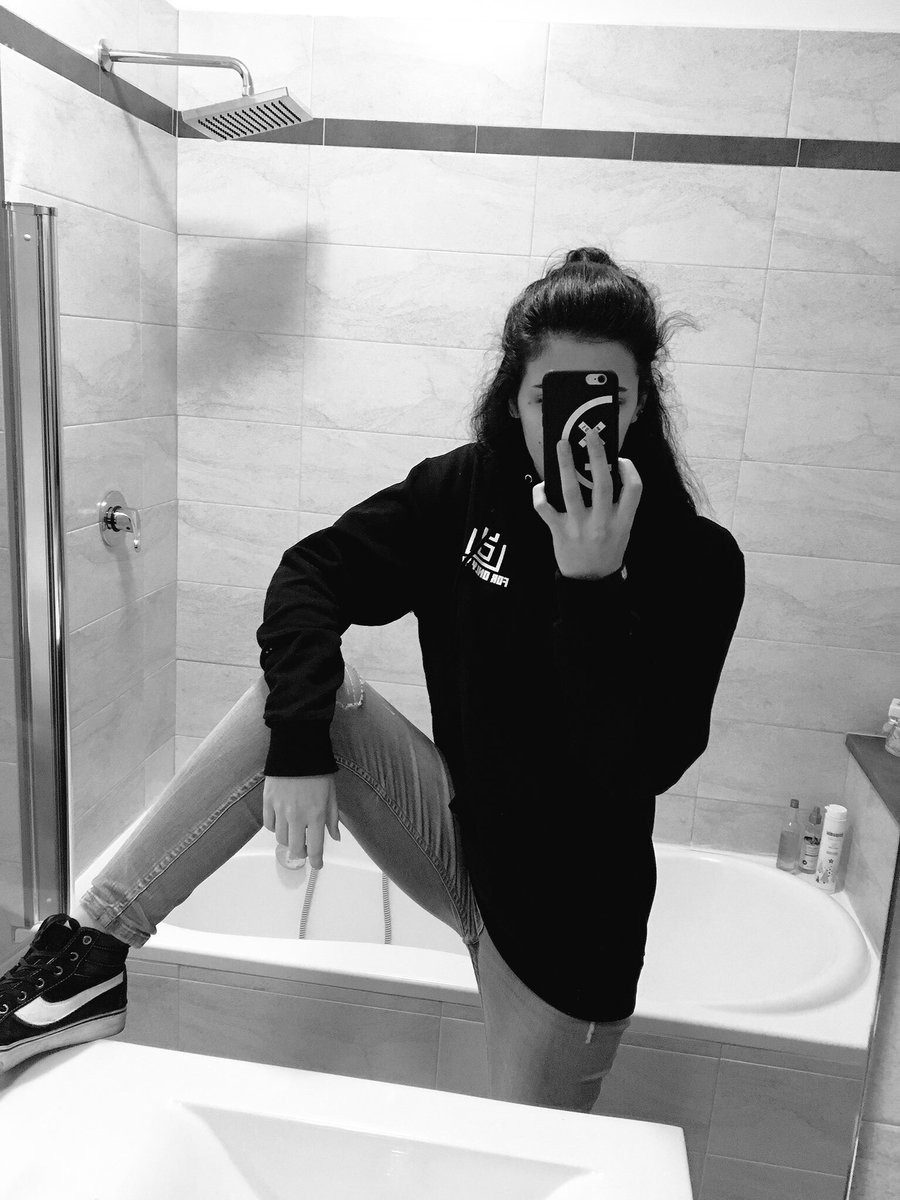 _create_dolan's tweet photo. Happy Tuesday everyone :)
#TuesdaySelfie https://t.co/3LJZDHd9bT