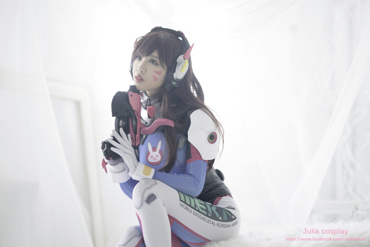 pp4431's tweet photo. D.Va Cosplay <3 #overwatch  #Dva  #cosplay https://t.co/cMBLmDaqGp