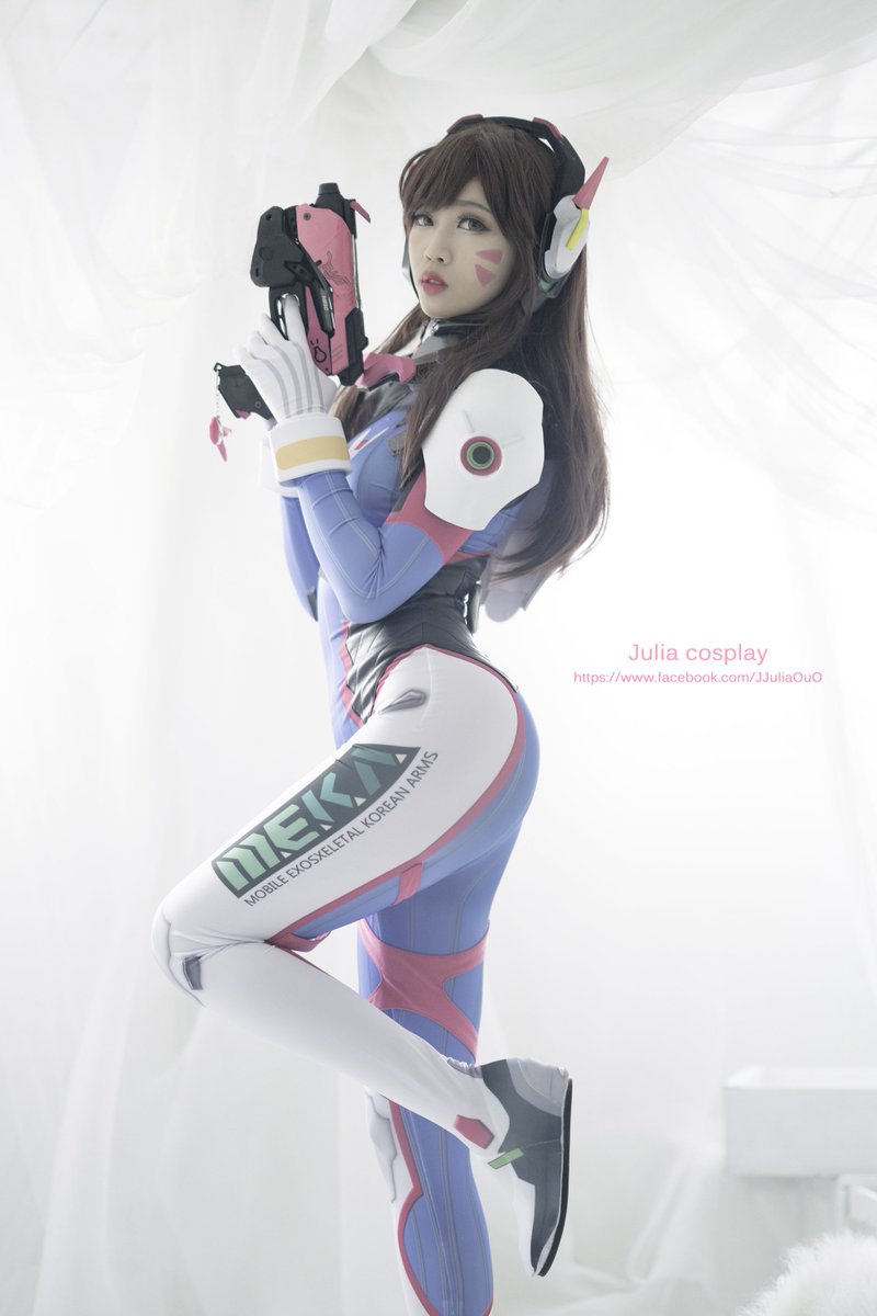 pp4431's tweet photo. D.Va Cosplay <3 #overwatch  #Dva  #cosplay https://t.co/cMBLmDaqGp