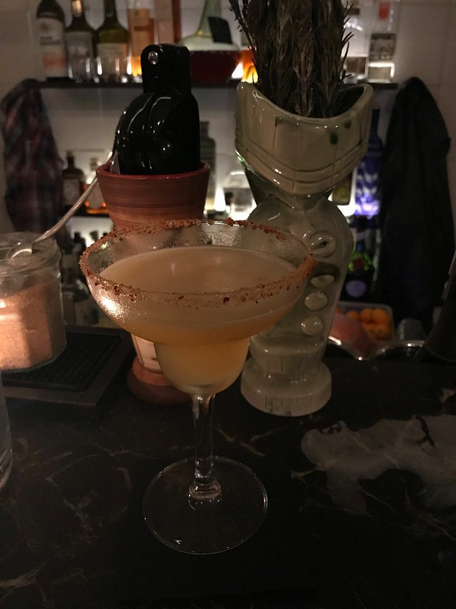 Le #Cocktail au #Mezcal d’Amine du <a href="/SUNSET/">Sunset</a>
+d’infos Festival: ow.ly/sAze3099wrh 
Tickets salon: ow.ly/fd8R3099wrg