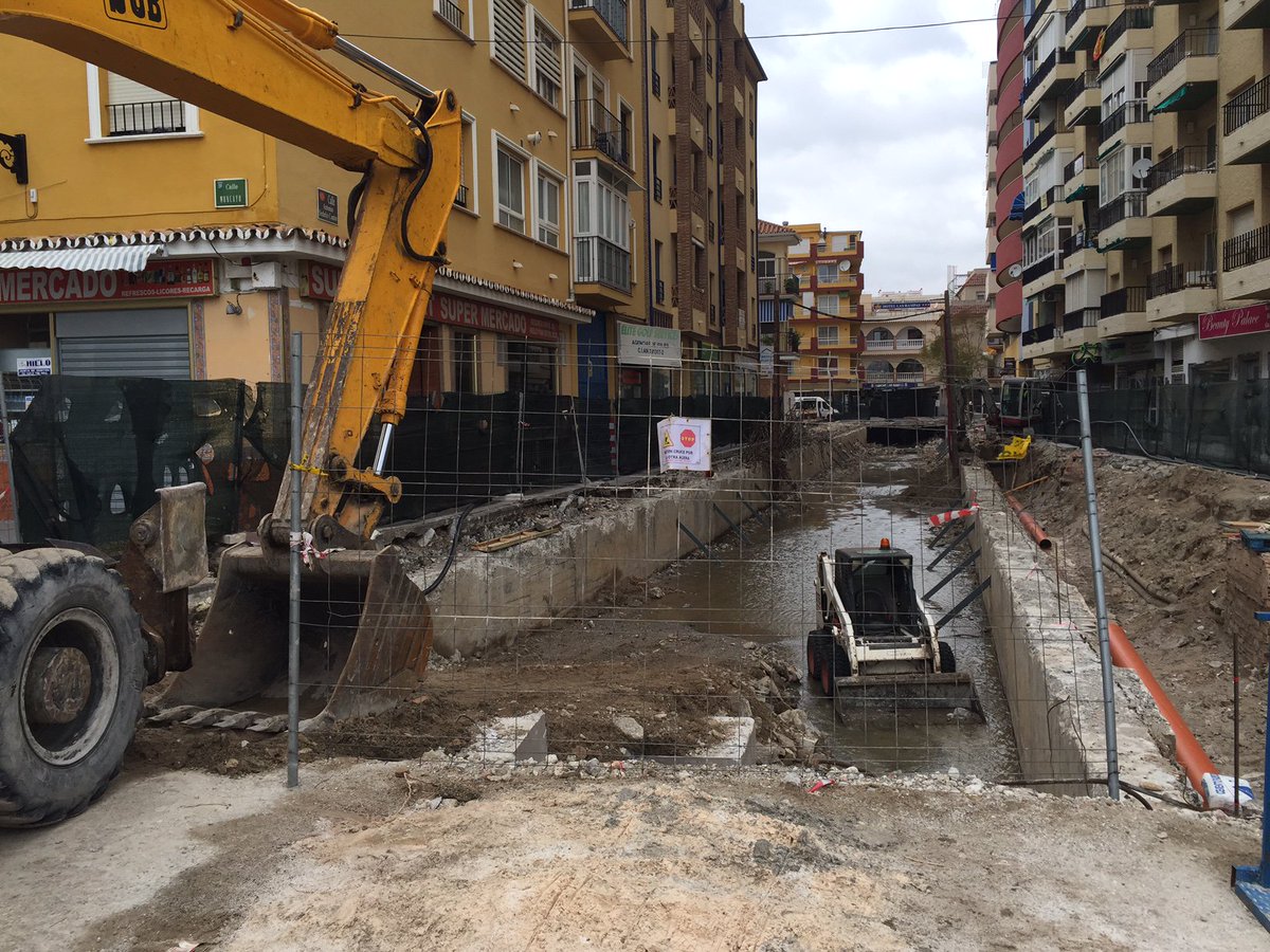 Albaida_Infr's tweet photo. A pesar del temporal en la provincia de Málaga, avanzamos a buen ritmo las obras de las C/ Antonio Sedeño de #Fuengirola https://t.co/277qG4Irdr