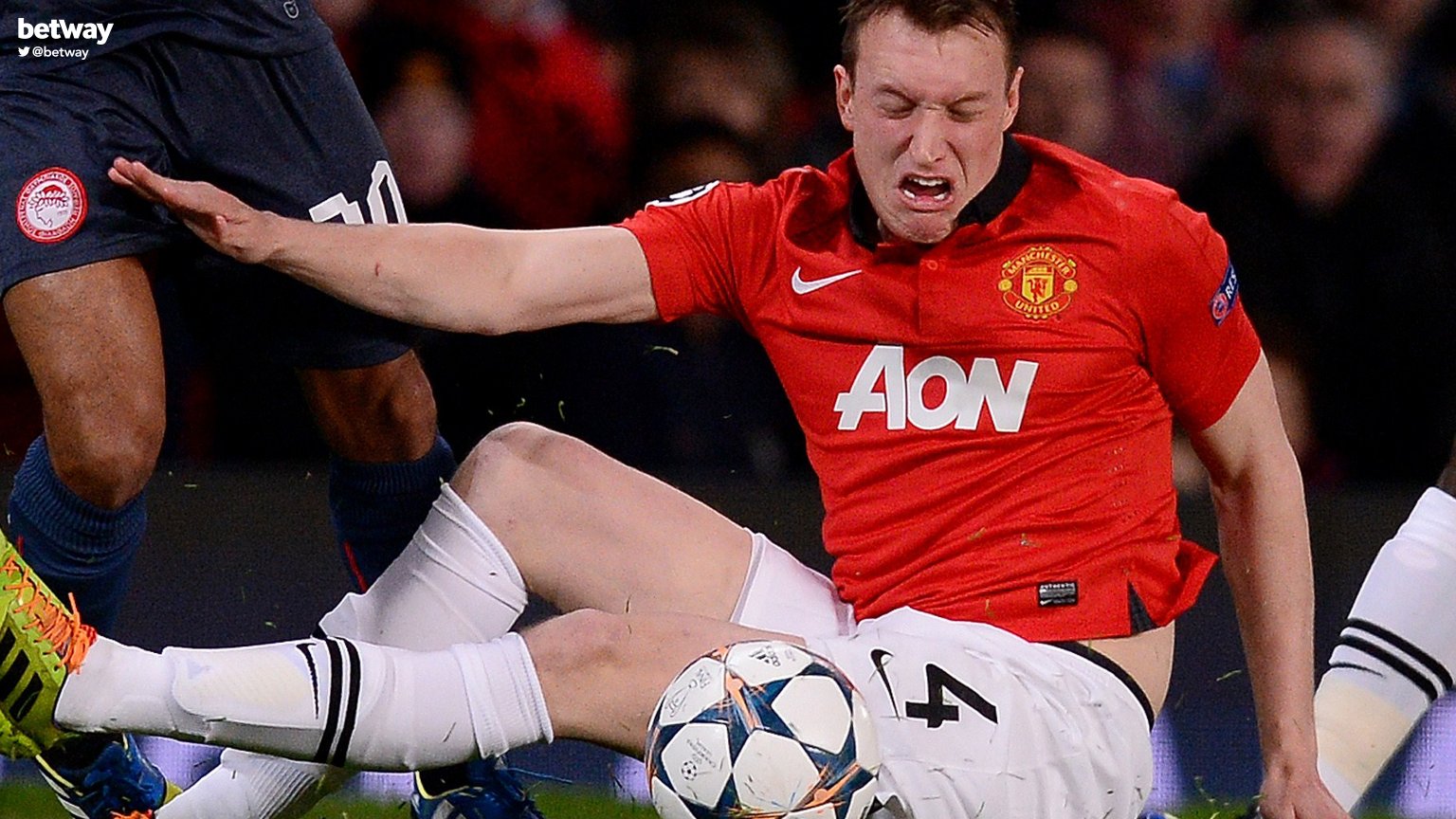 Want to wish Phil Jones a Happy Birthday. 

Not really, just gives me an excuse to message these beauties... 