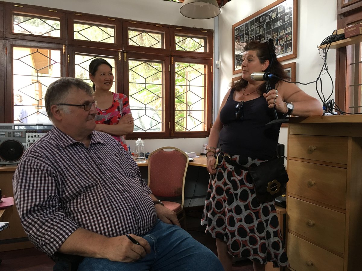 CanadaTanzanie's tweet photo. Des collègues ont visité @farmradio @FRIhangar à Arusha pour s’informer des efforts déployés pour soutenir l’agriculture via la radio https://t.co/FvmRm7thEK