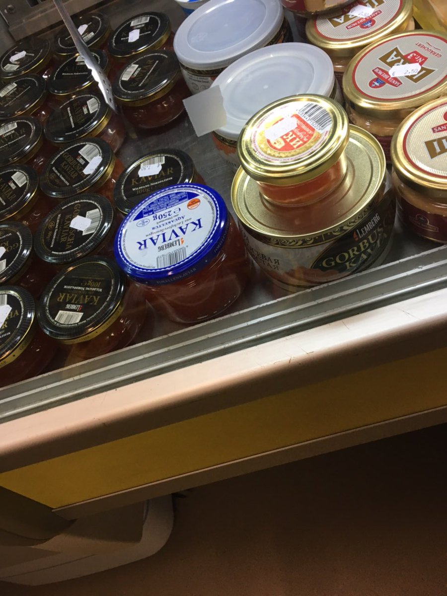 dijon's tweet photo. @Adieorg récompense un commerçant dijonnais #Creadie : Gamzatkhanov Magomedkamil a créé une épicerie russe à #Dijon @DanielleJuban https://t.co/dnc7Dq8GuX