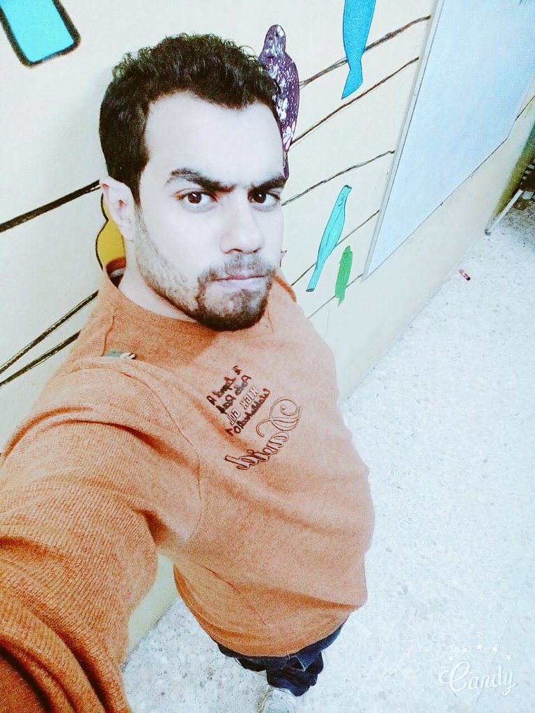 TurkeyTMT's tweet photo. At work in art House 
Who is can work that thing he love it https://t.co/bnBxxD1p3f
