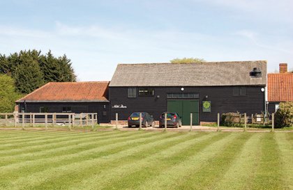 Goding_LW's tweet image. Lomax+Woods showroom allows architects, developers &amp;amp; individuals to see stunning full sized timber windows &amp;amp; doors