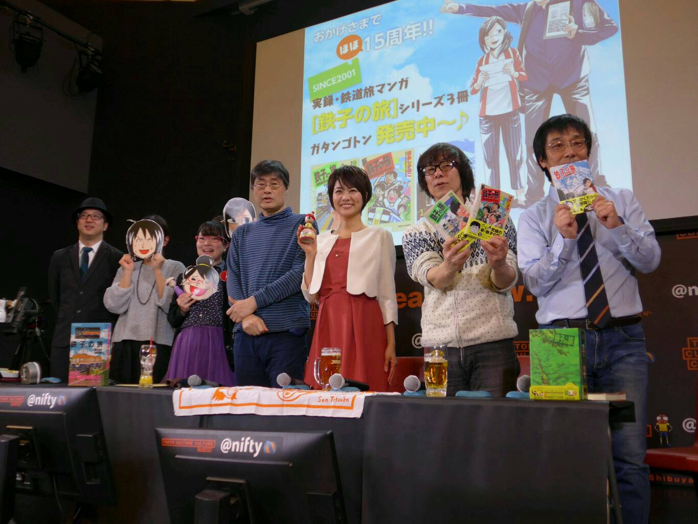 Hirotoshi Okumura Twitterissa 東京カルチャーカルチャー での 鉄子の旅 イベントの参加メンバーです 初代鉄子の旅の漫画家 菊池直恵 さんは顔出し不可とのことで 自画像漫画のお面で顔を隠しての撮影でした Hirotoshi Okumura Twitterissa 東京カルチャーカルチャー での 鉄子の旅 イベントの参加メンバーです 初代鉄子の旅の漫画家 菊池直恵 さんは顔出し不可とのことで 自画像漫画のお面で顔を隠しての撮影でした