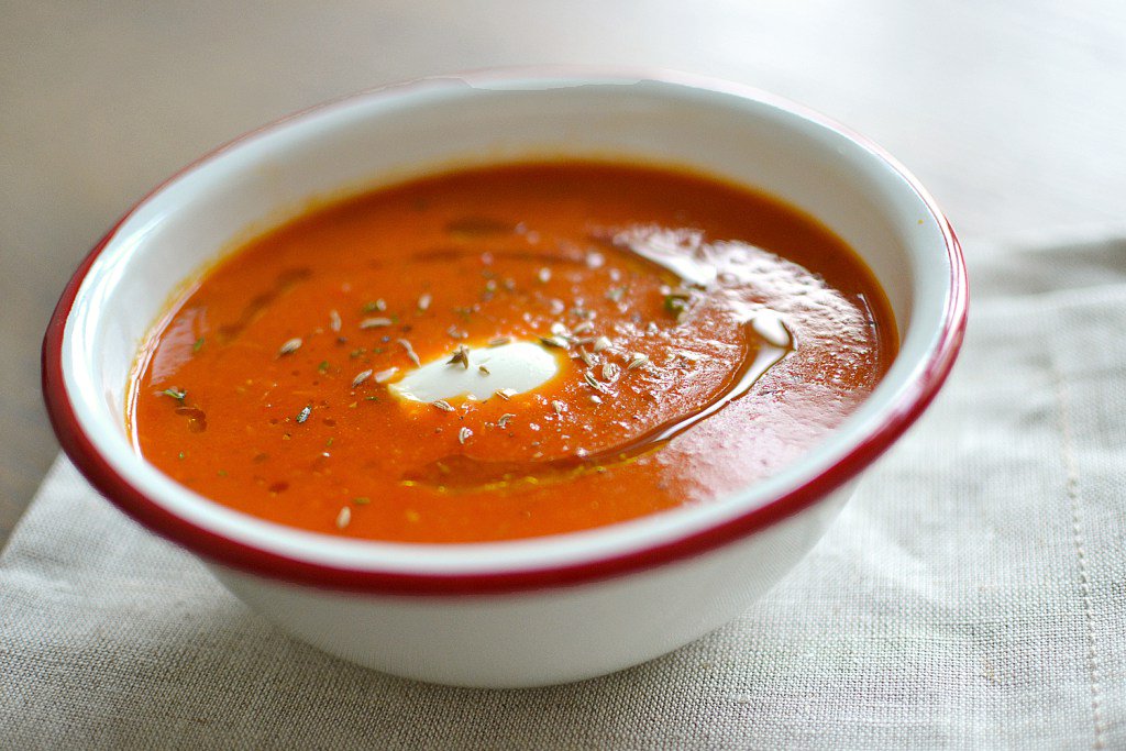 PrettyGoodCook's tweet image. Het geheime ingrediënt van deze snelle paprikasoep? Een paar eetlepels ajvar. prettygoodcooking.wordpress.com/2017/02/21/sne…