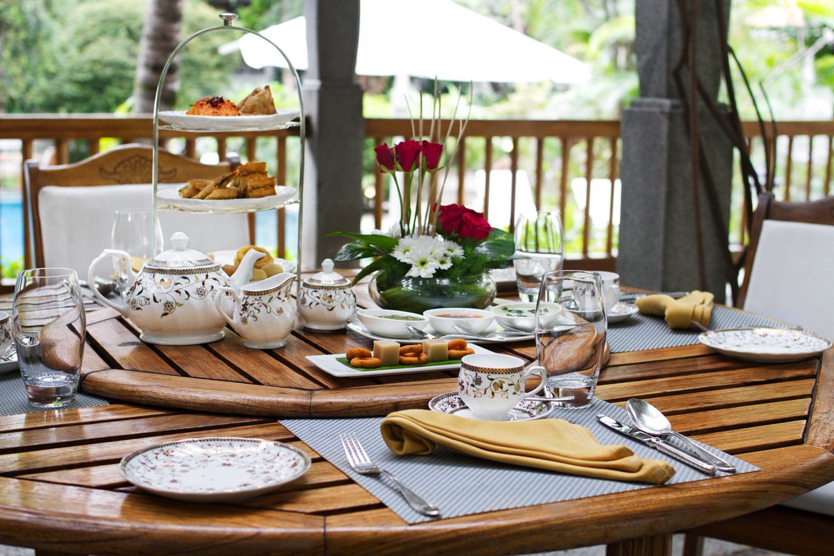 An amalgamation of British tradition &amp; Indian delicacies creates a unique #HighTea experience at the Tulip Gazebo, #TajWestEnd.