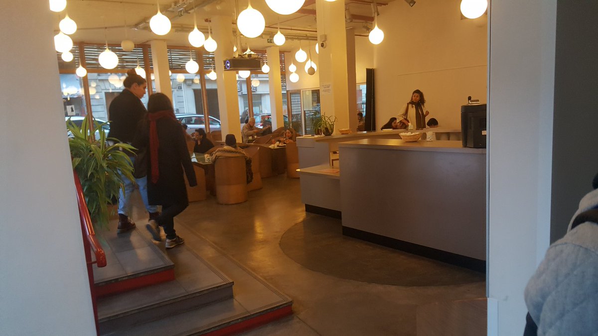 JournalistesWSF's tweet photo. Jackpot!!! Après avoir tourné en rond dans les rues de Paris nous sommes enfin arrivé à destination, et accueillis chaleureusement bien sûr! https://t.co/0JEBr3KbPt