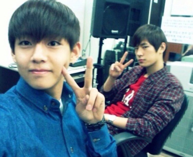 _hy12tae's tweet photo. デビュー前、宿舎には9人一緒に住んでいた。防弾少年団になるはずだった候補生もたくさんいて、僕自身も入れないところだった。だけど僕もメンバーも一生懸命してくれたおかげで、防弾少年団になることができた。 https://t.co/klbfPIUwpZ