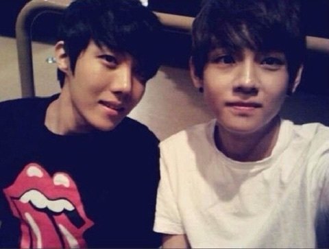 _hy12tae's tweet photo. デビュー前、宿舎には9人一緒に住んでいた。防弾少年団になるはずだった候補生もたくさんいて、僕自身も入れないところだった。だけど僕もメンバーも一生懸命してくれたおかげで、防弾少年団になることができた。 https://t.co/klbfPIUwpZ