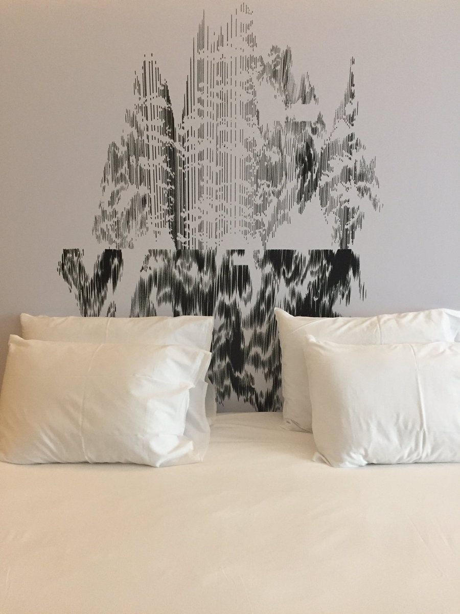 alexia_guggemos's tweet photo. Immersion à 360* dans l'une des chambres #DrawingHotel Un bel avenir se dessine. Nouveau lieu : 17 rue de Richelieu https://t.co/z17qzpdoW2 https://t.co/P2EN4eXo2L