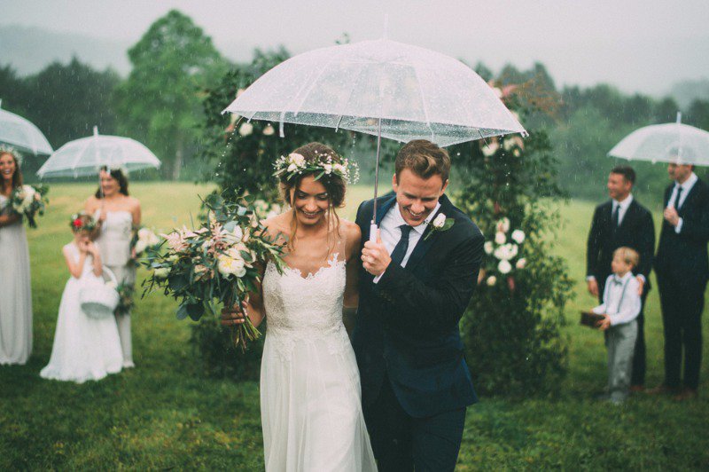weddingchicks's tweet photo. Lea-Ann Belter Bridal https://t.co/t6HwTd0w8f https://t.co/a63UVGkkx3