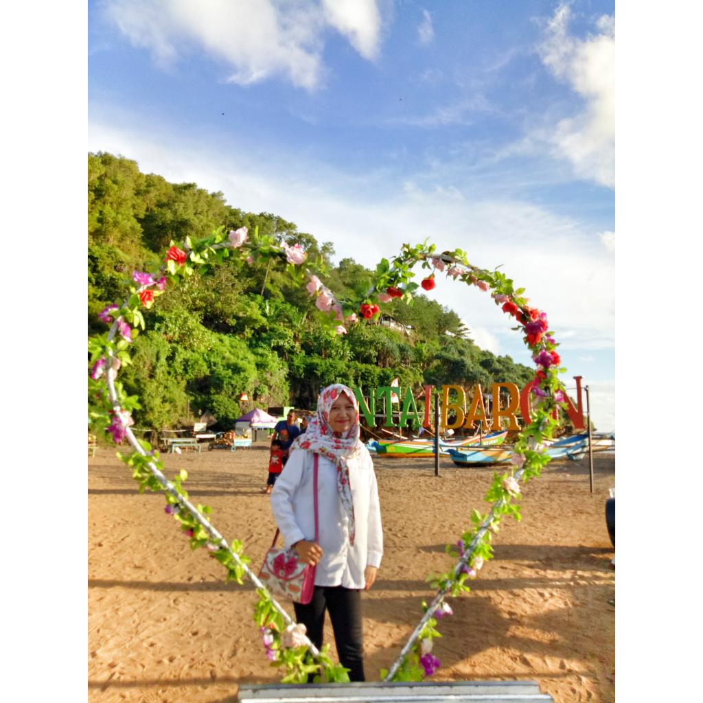 Tq waktu,Kesehatan dan rezeki sehingga Bisa kesini Menikmati Pantai Krakal Yogyakarta 'semoga bisa berkunjung kesini Bareng pasangan Hidup 😇