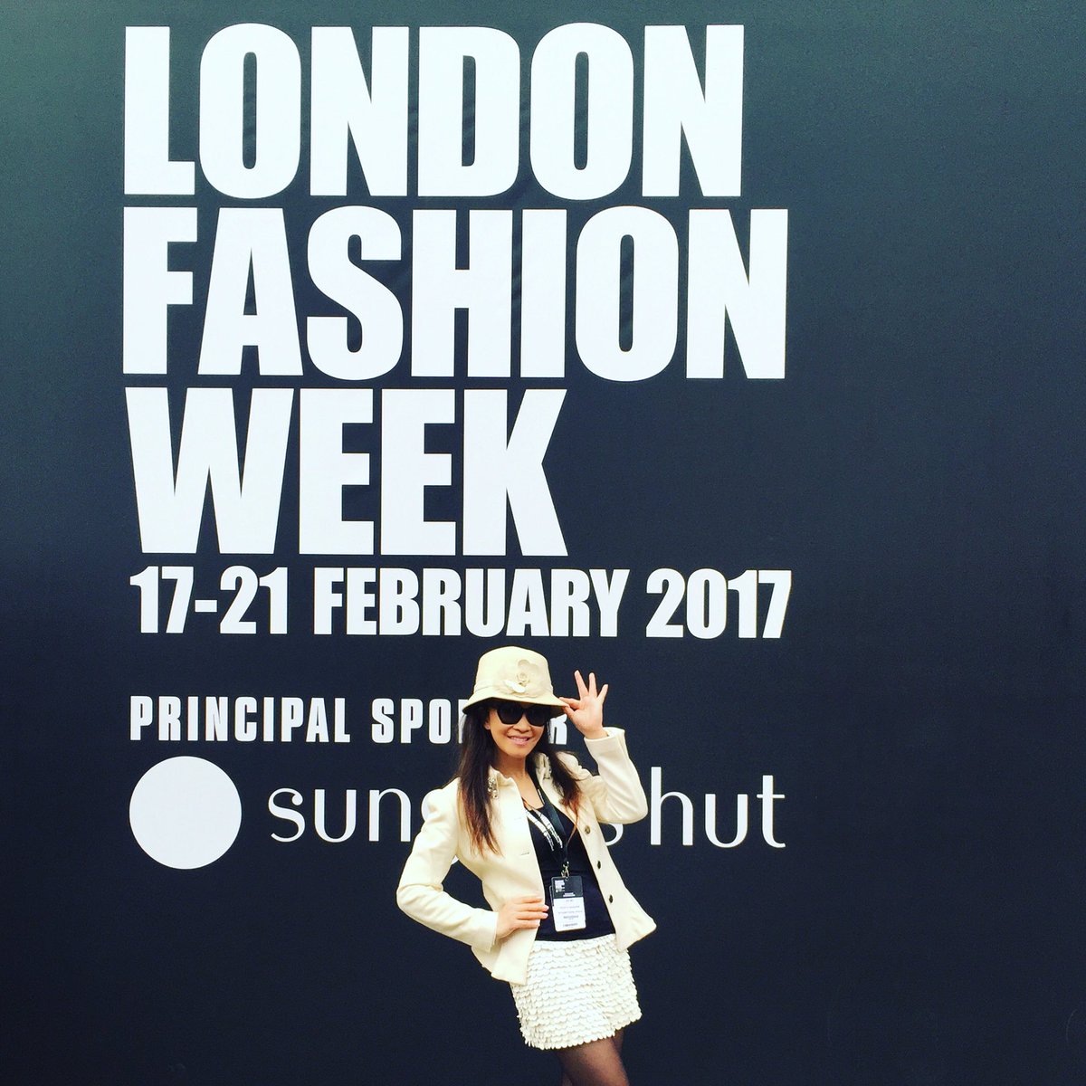 #LFW my outfit today by <a href="/ted_baker/">Ted Baker</a> for <a href="/Stuttafords_za/">Stuttafords</a> sunglasses <a href="/TiffanyAndCo/">Tiffany & Co.</a> for <a href="/sunglasshut/">Sunglass Hut</a> <a href="/British_Airways/">British Airways</a> #London