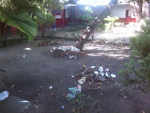 keykinpadron's tweet photo. #ElIncesAmazonas #Sucio #BasuraEsLoQueSobra @WuikelmanAngelP donde estas que no atienes el llamado de amazonas @NicolasMaduro https://t.co/UqmNIwmGRw