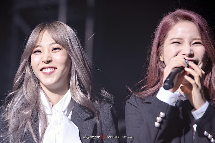 archivemoonsun tweet picture