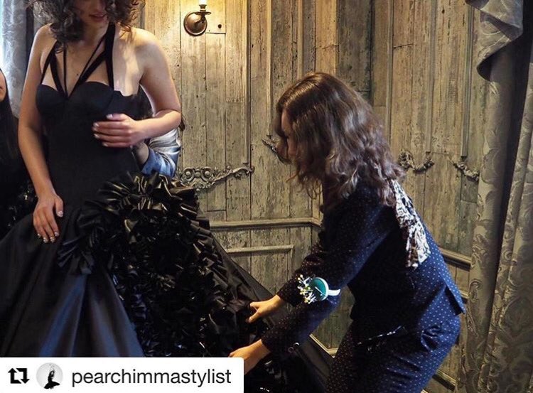 Cammandhooper's tweet photo. It's all in the details for the @sorapol showcase @SixStoreys @LondonFashionWk #sorapol #lfw #aw17 #londonfashionweek https://t.co/6u3DOzA1lQ