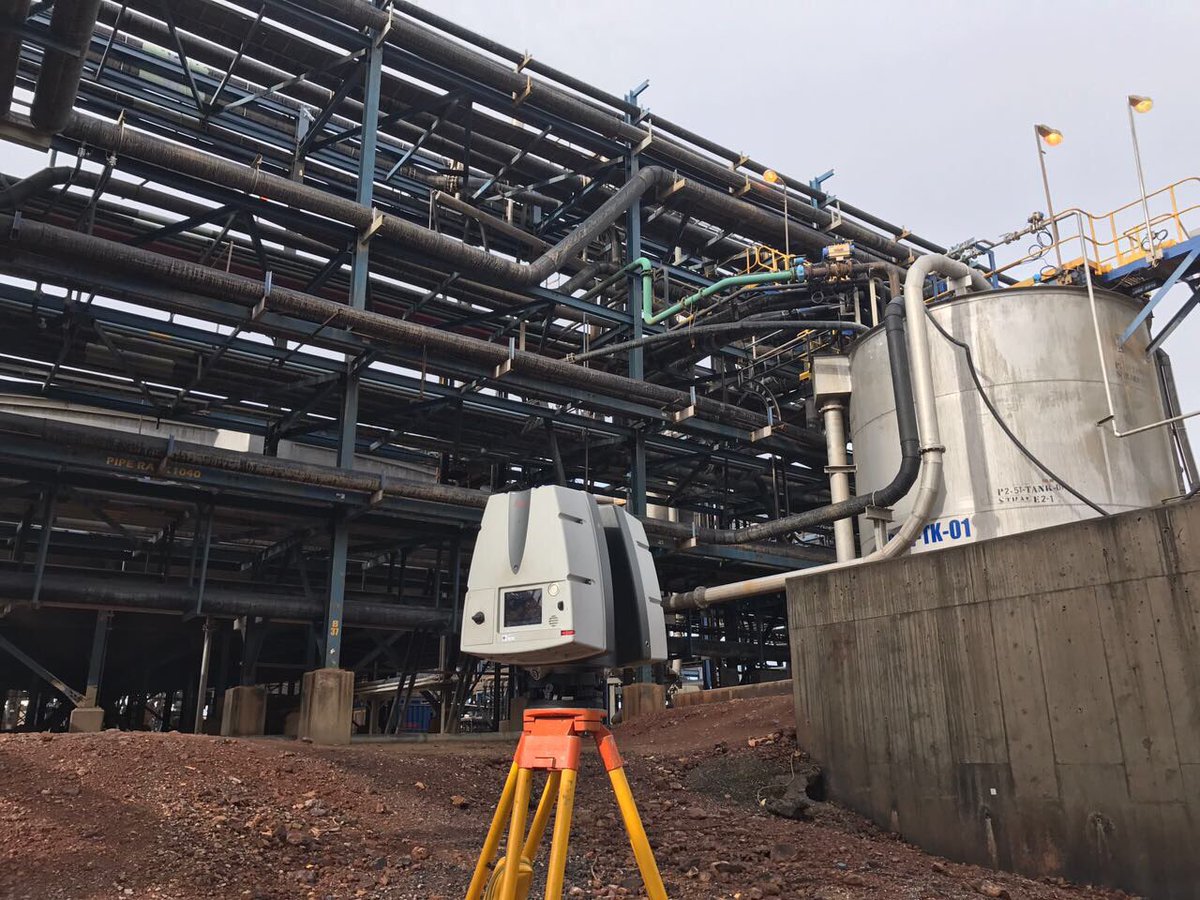 KirchhoffChris's tweet photo. folks ask if we can measure pipe position in a plant - this is the sort of task we do with 3D laser scanning and Bim https://t.co/NQOMIqNnJy
