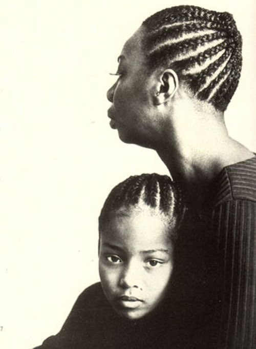 RETRO_ONLINE's tweet photo. π Nina Simone, The Artist, Activist & Icon.
#REIcons #REInspire #NinaSimone #Motherhood #cornrows #blackhair https://t.co/eIBUHODkD1