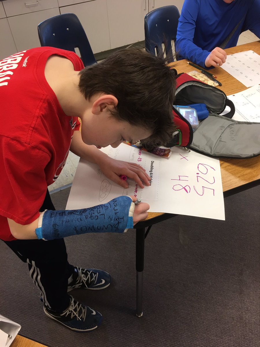 Deb62D's tweet photo. Exploring more than one way to solve multiplication problems #wsdvt https://t.co/kolwIdWjND