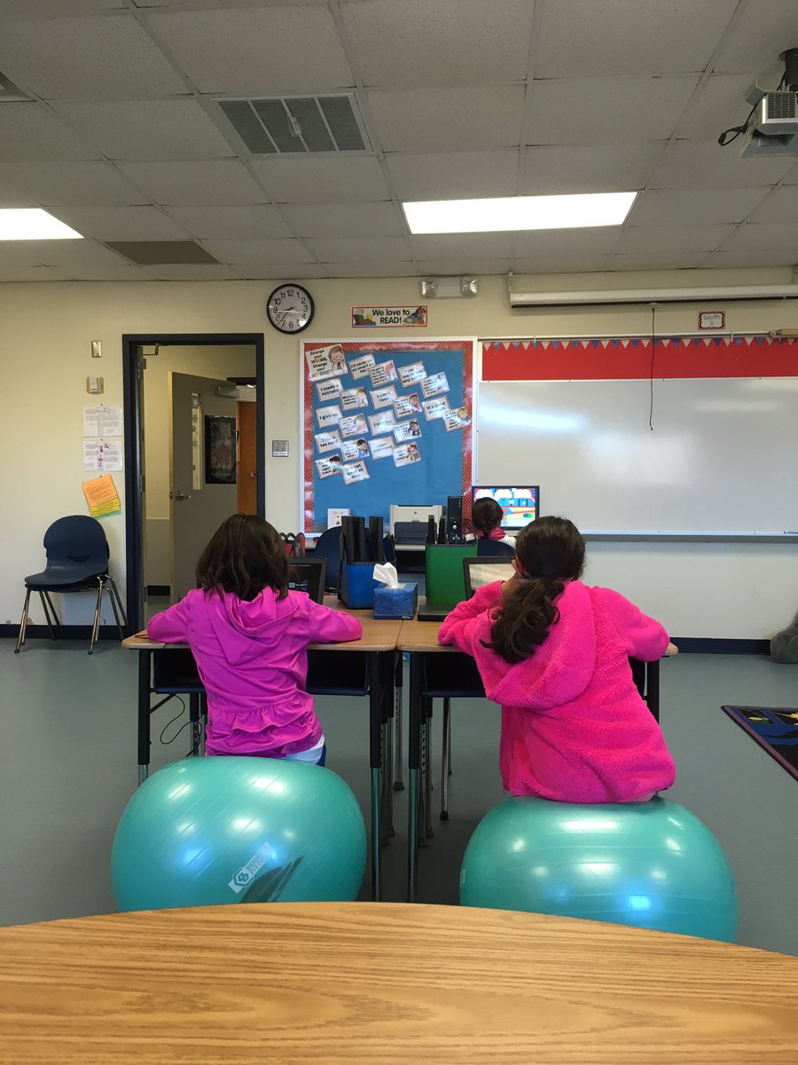 MsMcPLearns's tweet photo. Using technology diagnostically! These kiddos are on istation today to help us see precisely where they're at and tailor our instruction. https://t.co/htcaUGbZx3