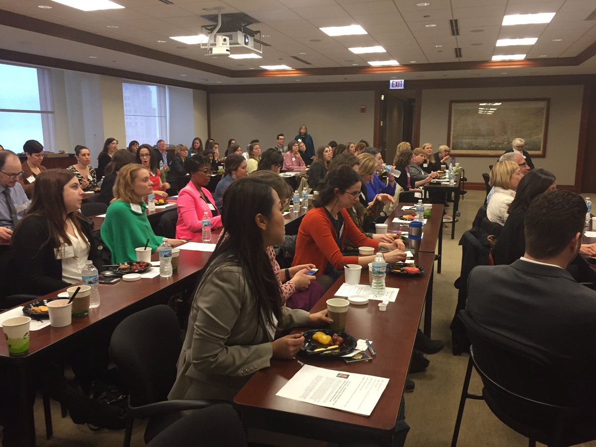 SRChgo's tweet image. Full house for our #February #CSR breakfast on the #ROI of #CSR @WilliamBlairCo with @SteveRochlin @IOsustains!