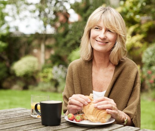 GoodHouseSA's tweet photo. Move over, clean eating – eating yourself young is the way to go! Here's how to eat yourself younger: https://t.co/RuaxybJqco #GHGoodHealth https://t.co/XmlZybZgjj