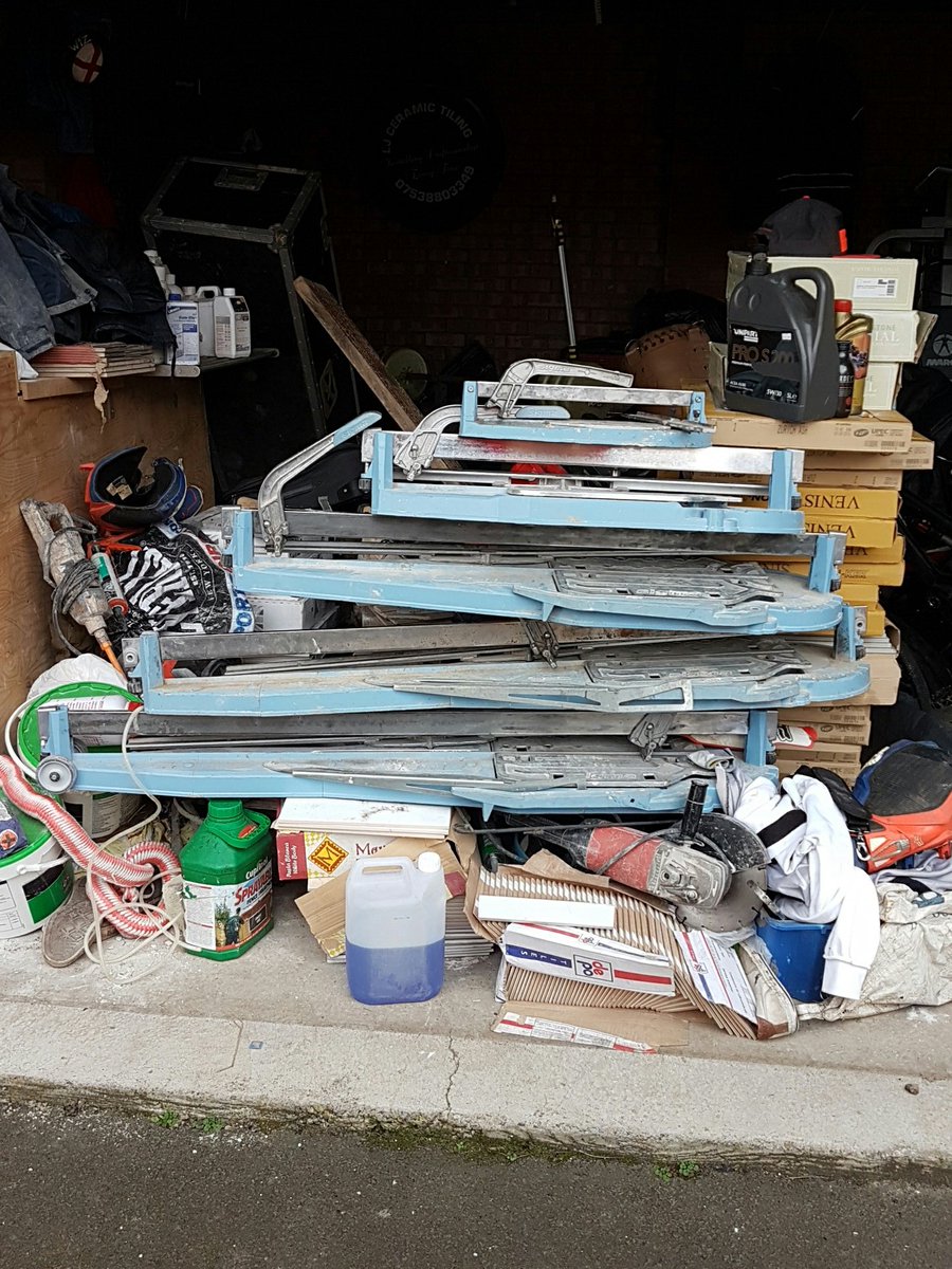 JacksonTiling's tweet image. The mothers garage 👍