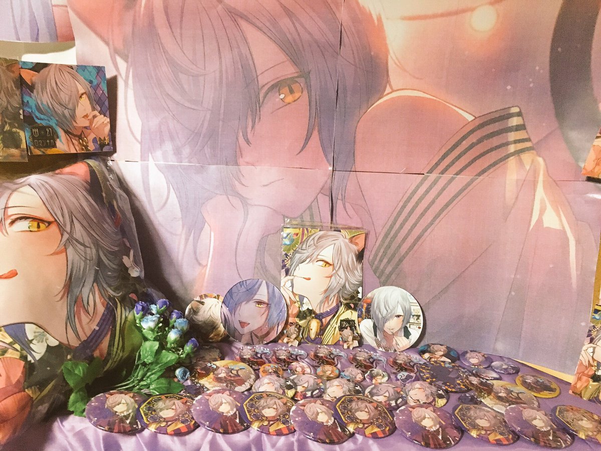 pecomelo_66's tweet photo. アラハギさまお誕生日おめでとうございます💜今日は雨が降らなくてよかったね！
今年であなたに取り憑かれて3年目になりました。
これからもずっと側にいてください。
今年は去年より大人しい感じになっちゃったけど許してね！

#アラハギ様生誕祭2017
#アラハギ生誕祭2017 https://t.co/qD1DZdueRY