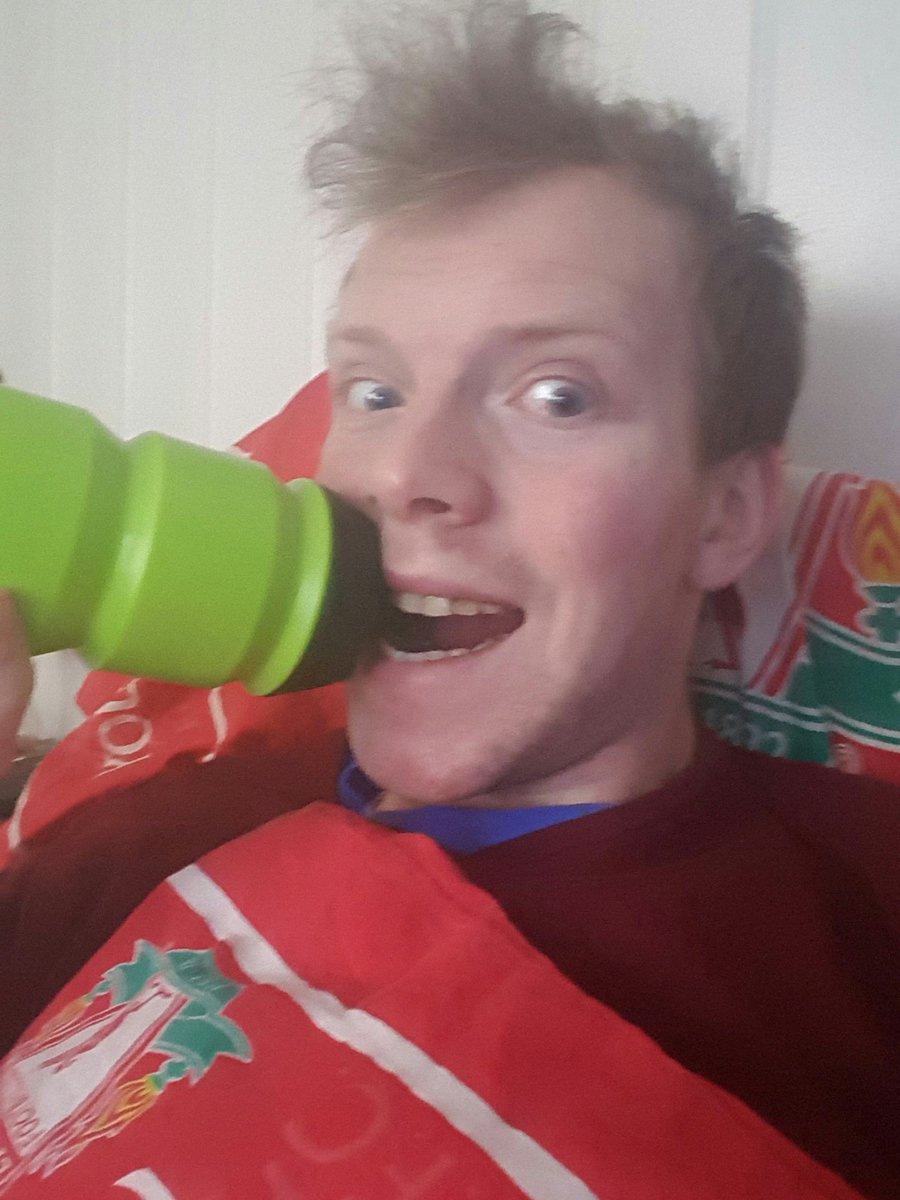 AtleLvlien's tweet photo. Waited a whole week for your stream now @Sp4zie #drinkreport https://t.co/CUAUyVdCM0