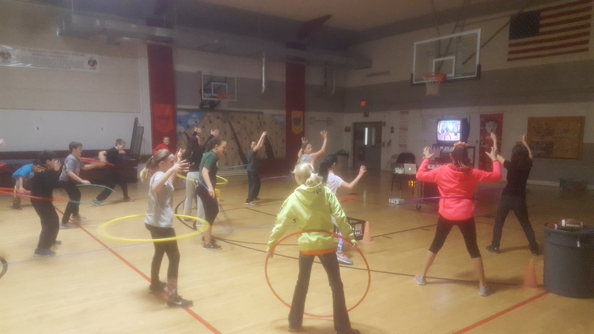 JSTEINO's tweet image. 6th Gr had a GREAT PE class 2day! Dance X Wkout Video w/ Hula Hoops for Warmup/Team Video Games Activity #ThrowingAccuracy #SHElemPE