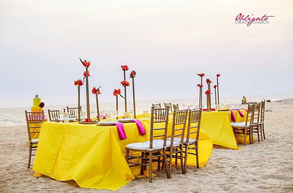 stringweddingng's tweet image. #beachwedding in #Lagos #weddingplanner @justweddingsng  #stringmynaijawedding
#OutdoorWedding #Wedding #destinationwedding #nigerianwedding