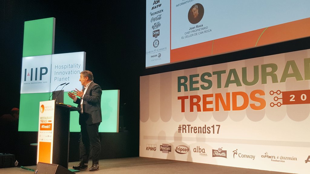 diegocoquillat's tweet photo. Un placer escuchar a @CanRocaCeller hablando sobre #innovación #RTrends17 en #HIP2017 @expohip https://t.co/aXGeM9AOjy