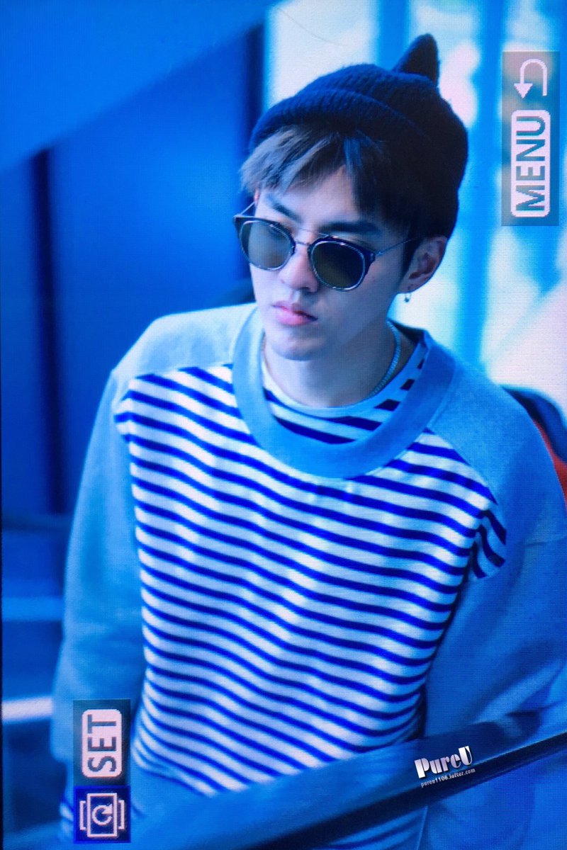 PureU_kris's tweet photo. 170221London✈️ #KrisWu #BurberryShow #LFW #wuyifan https://t.co/Af3RJU77LK