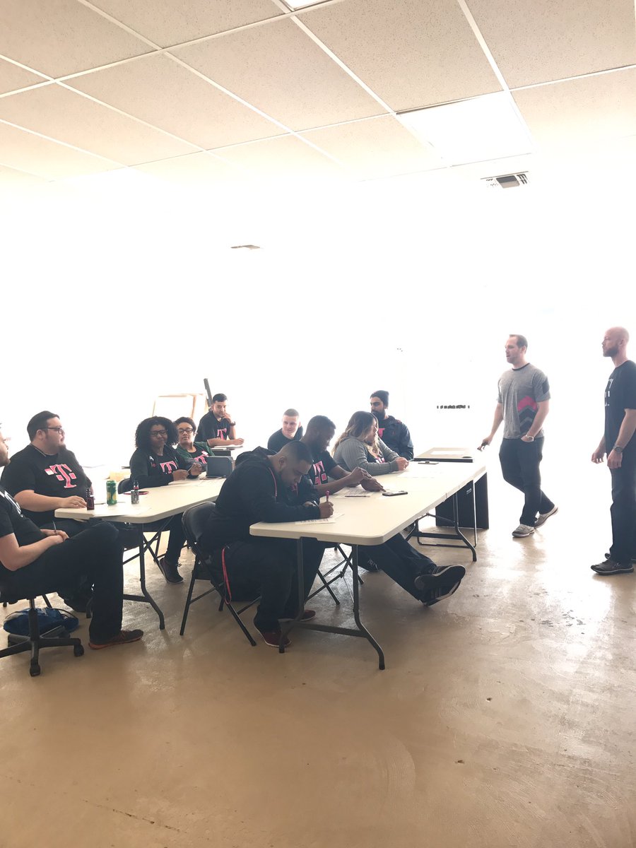 M1_MoneyRox's tweet photo. DALLAS Q1 meeting! Getting to know each other! Ready to make it great and amazing! Learning in progress 😍@SJReay12 @MobileOneLLC https://t.co/awqJh2bavX