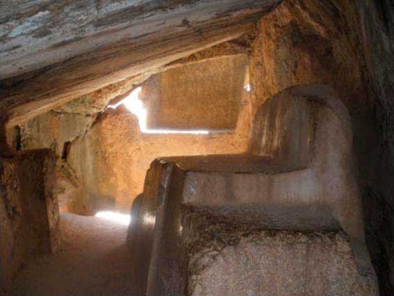 machupicchusa's tweet photo. Conoce #Qenqo, un centro ceremonial donde se realizaban rituales #incaicos y #sacrificios   #MachuPicchuTravel
https://t.co/AV59Uuh8Xb https://t.co/fKtnnadbJj