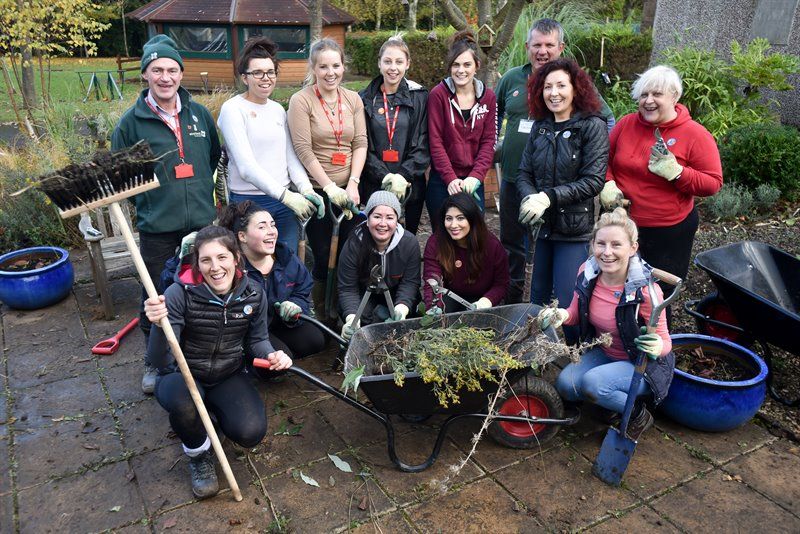 FBCManbyBowdler's tweet photo. We absolutely loved getting our hands dirty for such a great cause at #CastlecroftPrimarySchool   https://t.co/THykzbTntI #sensoryproject https://t.co/Nf2zfqFaXI