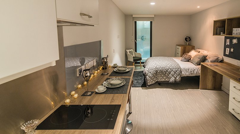 iQstudents's tweet photo. #SNEAKPEAK at our newest #showflat in #ElginPlace #Glasgow! The rooms are going to look amazing! #BetterThanHome #iQStudents https://t.co/8I8xIIwzKT