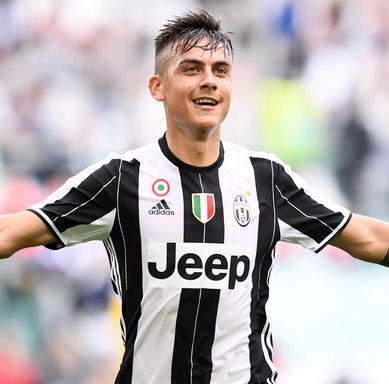 TheHeadtoHead's tweet photo. 🇦🇷
RT for Dybala
LIKE for Higuain https://t.co/skQrAywsgh