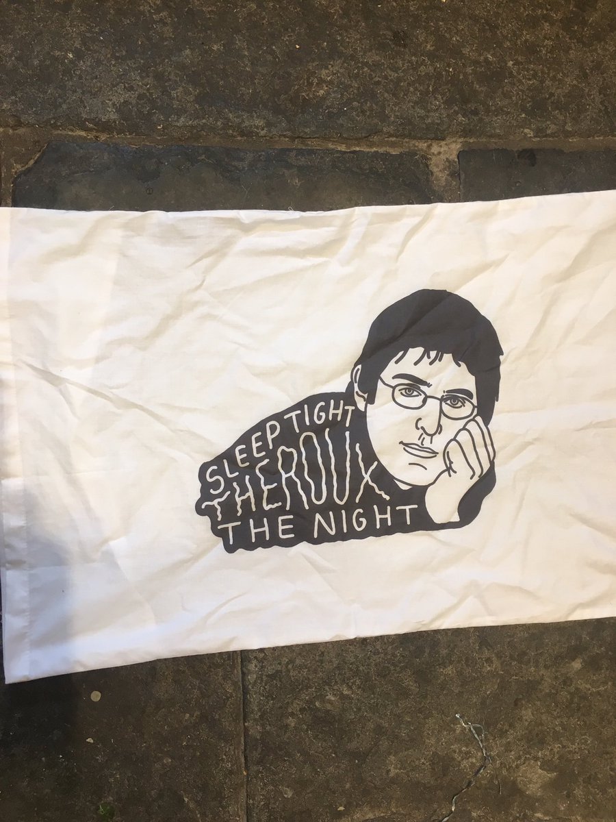 GeorgieS19's tweet photo. @louistheroux - I'm guessing it's unofficial merch but for a super fan still pretty cool !? #Theroux #Pillowcase https://t.co/ne2lBGRGIP