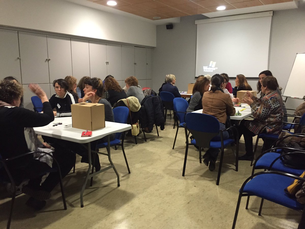TIPIgara's tweet photo. 1er taller de reflexion entorno a la #casadelasmujeres @GetxoUdala El jueves volvemos a Romo para debatir sobre modelo,contenido,dimensión https://t.co/x3qPP1onnS