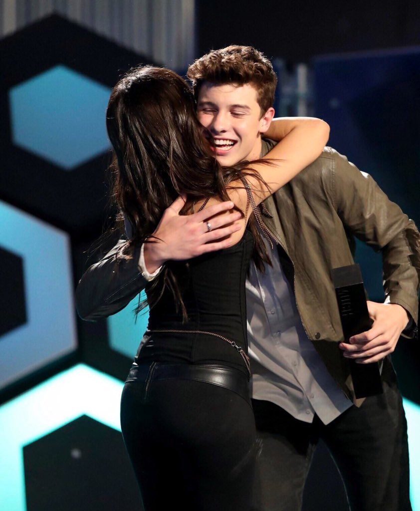 faveswhitesides's tweet photo. https://t.co/Fq9m0ZrRUZ