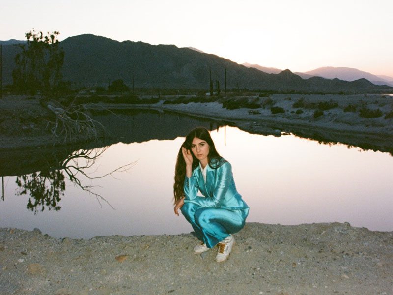 Folk Singer <a href="/WeyesBlood/">Weyes Blood</a> is a Modern-Day #Nico. Read about the weird, long-haired beauty here. sfweekly.com/music/allshook…