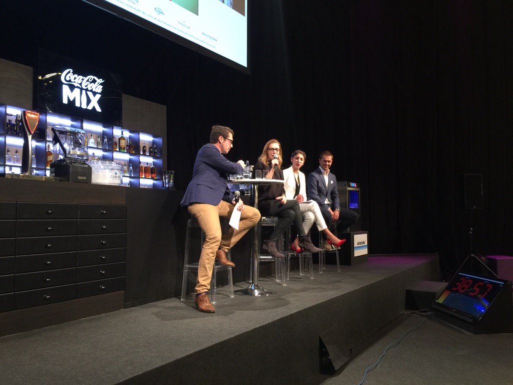 <a href="/AdrianaChia_/">Adriana Chia</a> y <a href="/DavidRiosRivers/">David Rios</a> on Stage in #Bar&amp;Co #HIP2017 con #Diageoreserve 👏👏👏🌹🌹🌹🍾🍸🥃🥂<a href="/evaballarin/">EVΛ BΛLLΛRIN</a> <a href="/solange_cb/">Solange Cocktails</a>