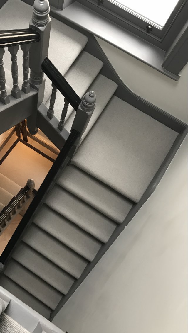 kirbyeltel's tweet photo. @Tradecarpet @SolVoussoir @lawrie774 @CormarCarpets @CarmelKirby1 @techytwan Beautiful Staircase Contemporary Brussels Wool looped Carpet. https://t.co/a0PmA79uQ1