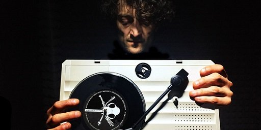 "Italian Portablist Battle": contest al via! --> shar.es/19O2Fc
#lacasadelrap