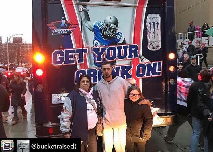 GronkPartyBus's tweet photo. Repost from @bucketraised) using @RepostRegramApp -
🏆🏆🏆 #PatsNation #RhodeIsland #401 #BucketRaised #getyourgronkon @thegronkbus87 https://t.co/N3dxvyZpVR
